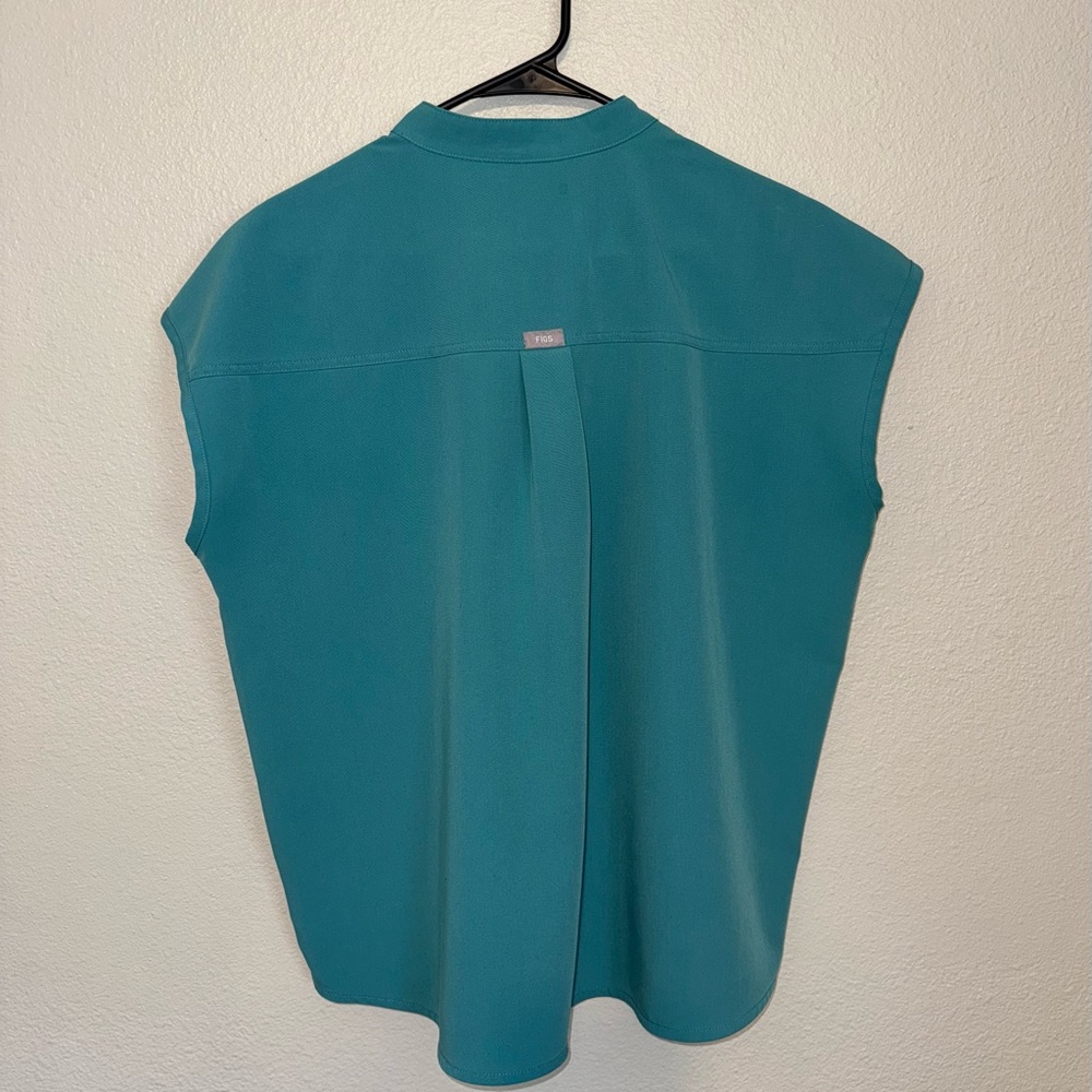 Figs Rafaela Scrub Top - Picture 2 of 3